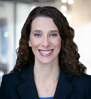 Amy Ecker Headshot