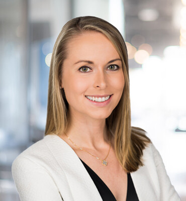 Stephanie Duloc Headshot