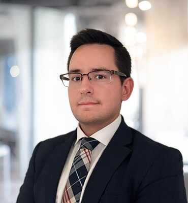 Douglas Bezeredi Headshot