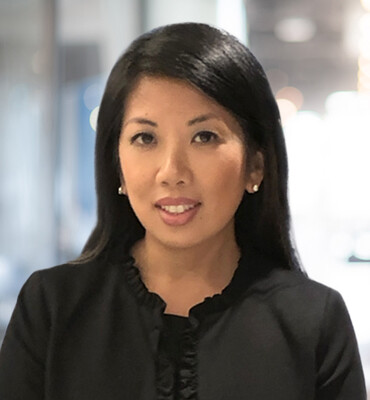 Donna Yip Headshot