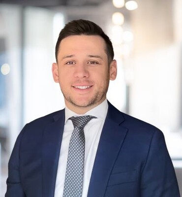 Brett Hanlon Headshot