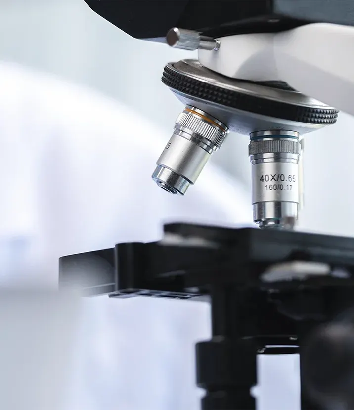A photo of a microscope.